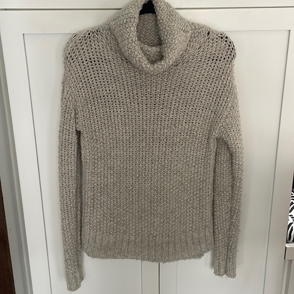 Abercrombie & Fittch sweater